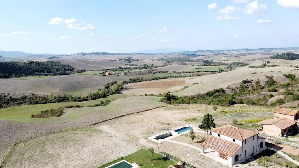 1608-Porzione terratetto di villa bifamiliare con giardino privato e piscina condominiale-Lajatico-4 Agenzia Immobiliare ASIP