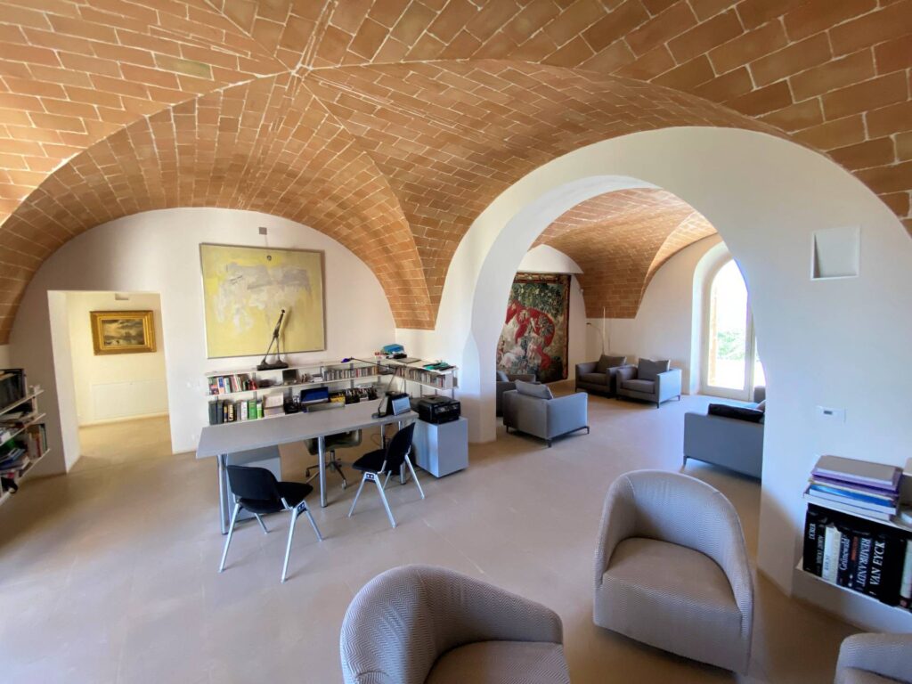 1538-Proprieta' prestigiosa in un'oasi di pace e bellezza naturalistica-Volterra-19 Agenzia Immobiliare ASIP