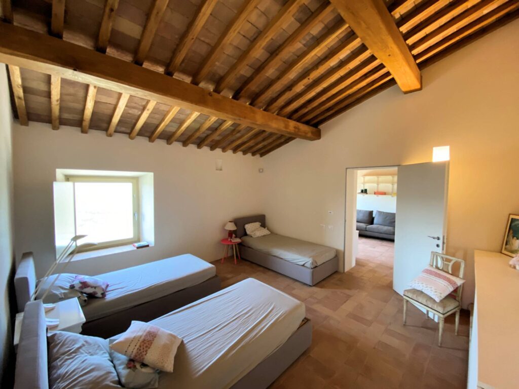 1538-Proprieta' prestigiosa in un'oasi di pace e bellezza naturalistica-Volterra-35 Agenzia Immobiliare ASIP