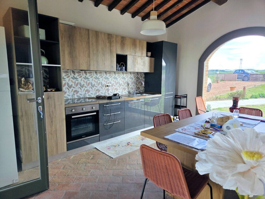 1608-Porzione terratetto di villa bifamiliare con giardino privato e piscina condominiale-Lajatico-13 Agenzia Immobiliare ASIP