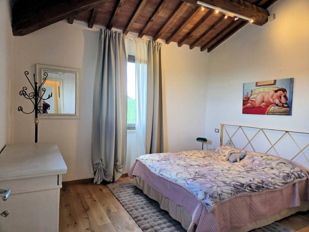 1608-Porzione terratetto di villa bifamiliare con giardino privato e piscina condominiale-Lajatico-17 Agenzia Immobiliare ASIP