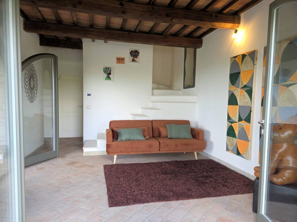 1608-Porzione terratetto di villa bifamiliare con giardino privato e piscina condominiale-Lajatico-12 Agenzia Immobiliare ASIP