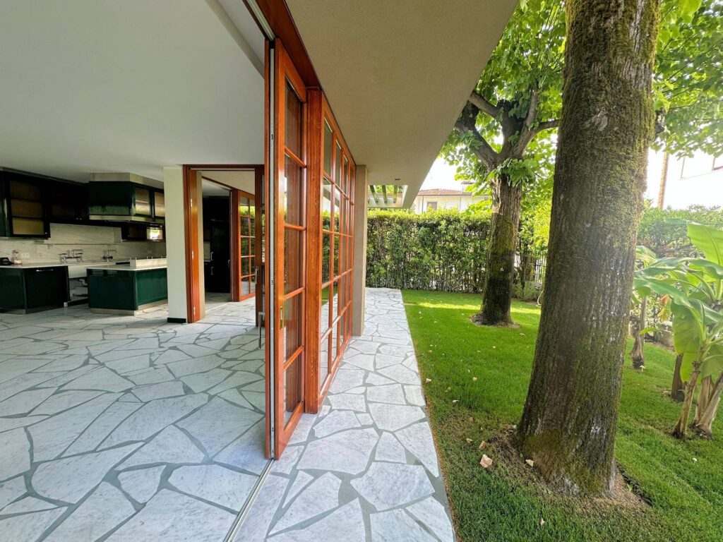 1567-Villa di ampia superficie in zona residenziale con rifiniture di altissimo livello-Forte dei Marmi-8 Agenzia Immobiliare ASIP