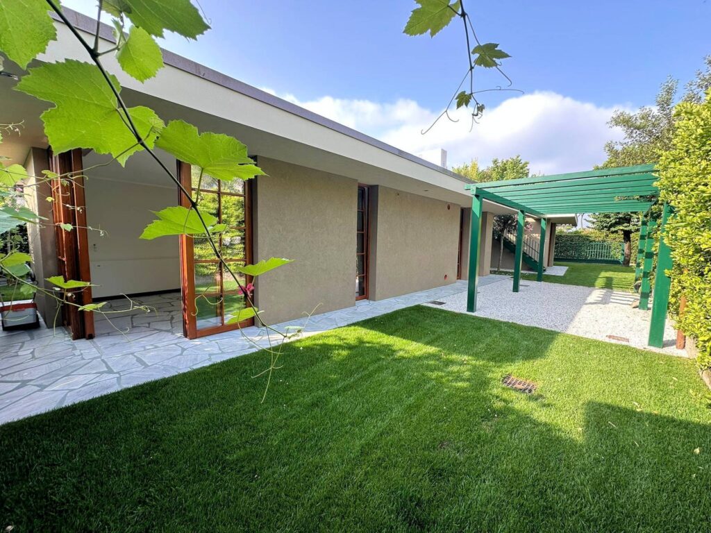 1567-Villa di ampia superficie in zona residenziale con rifiniture di altissimo livello-Forte dei Marmi-9 Agenzia Immobiliare ASIP