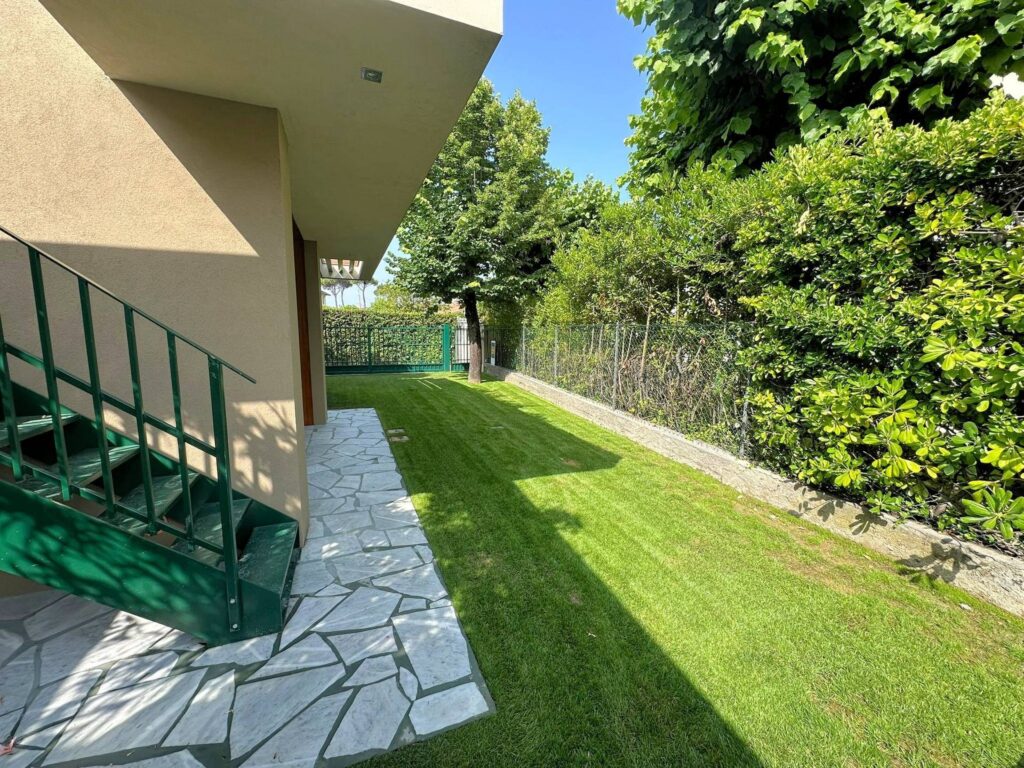 1567-Villa di ampia superficie in zona residenziale con rifiniture di altissimo livello-Forte dei Marmi-12 Agenzia Immobiliare ASIP