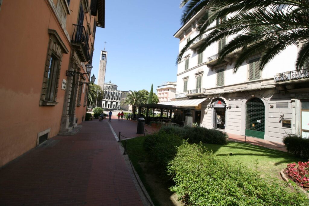 1696-Appartamento completamente ristrutturato al piano terra con giardino privato-Montecatini-Terme-4 Agenzia Immobiliare ASIP