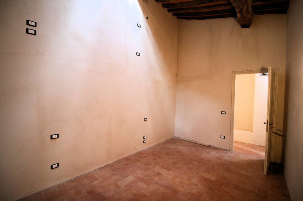 788-Terratetto indipendente completamente ristrutturato in centro storico-Massa e Cozzile-3 Agenzia Immobiliare ASIP