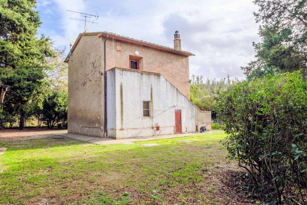 1342-Piccolo casale con giardino-Volterra-3 Agenzia Immobiliare ASIP