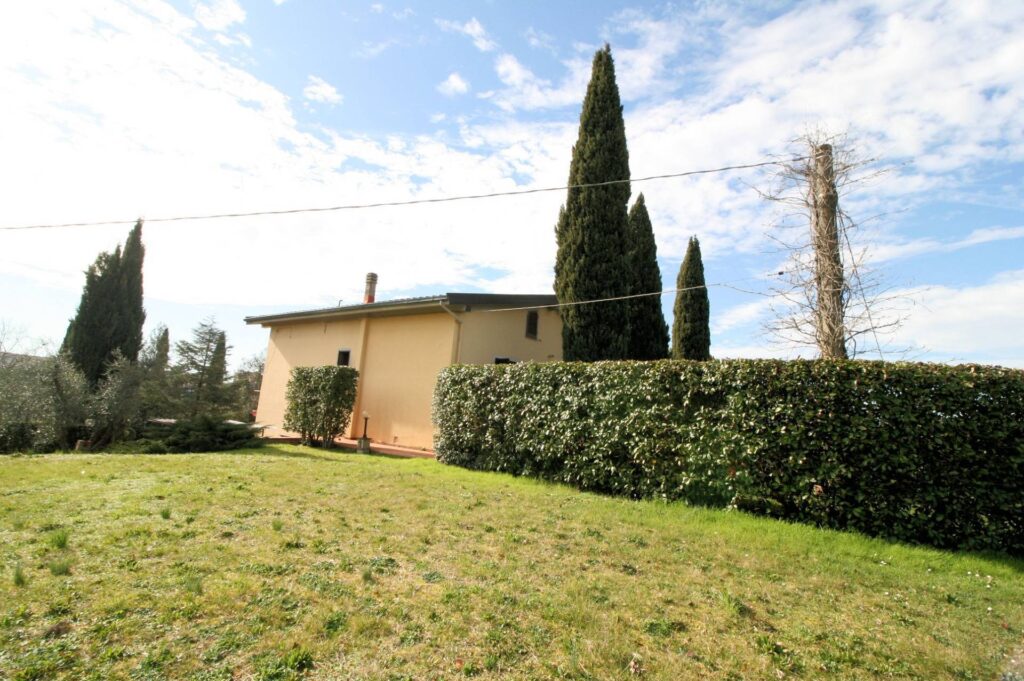 1501-Villetta libera su quattro lati con ampio giardino in zona panoramica-Montespertoli-10 Agenzia Immobiliare ASIP