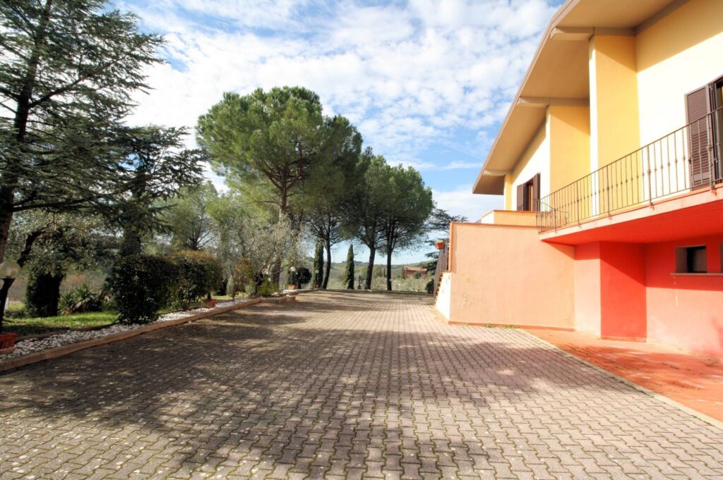 1501-Villetta libera su quattro lati con ampio giardino in zona panoramica-Montespertoli-6 Agenzia Immobiliare ASIP