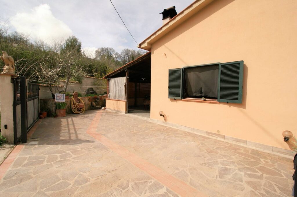 1512-Porzione terratetto di villetta bifamiliare con giardino privato in ottima posizione-Roccastrada-4 Agenzia Immobiliare ASIP