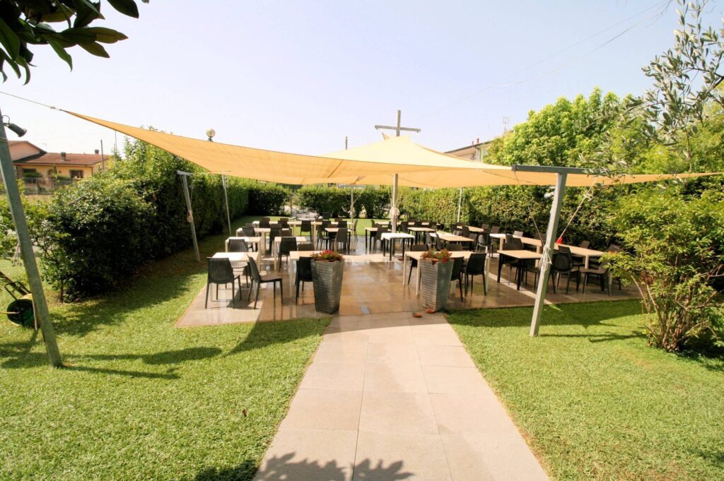 1543-Si vende l'attivita' di ristorante/pizzeria/bar con piccola attivita' di affittacamere-Massa-4 Agenzia Immobiliare ASIP