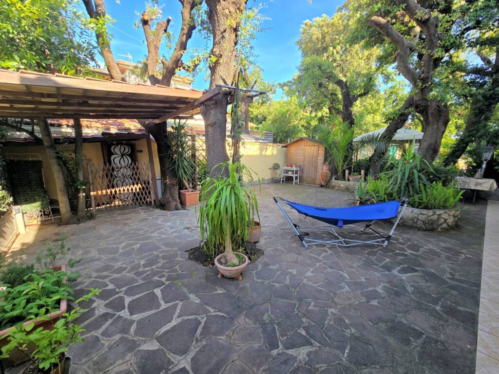 1631-Porzione di villa bifamiliare composta da due appartamenti a 50 metri dal mare-San Vincenzo-22 Agenzia Immobiliare ASIP