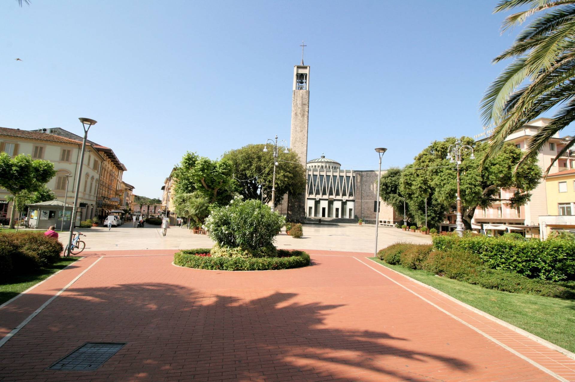 1700-Attico disposto su due livelli completamente ristrutturato con ampie terrazze panoramiche e ascensore-Montecatini-Terme-1 Agenzia Immobiliare ASIP