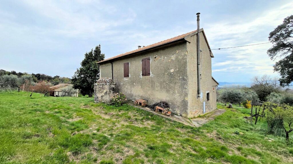 1510-Podere in posizione collinare con ampio terreno e vista panoramica fino al mare-Roccastrada-9 Agenzia Immobiliare ASIP