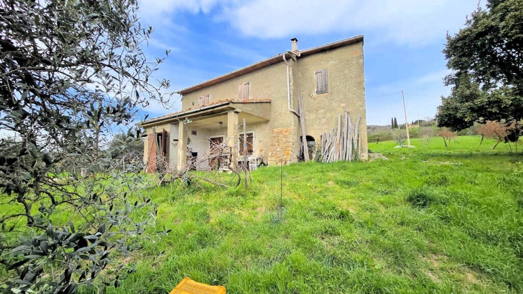 1510-Podere in posizione collinare con ampio terreno e vista panoramica fino al mare-Roccastrada-2 Agenzia Immobiliare ASIP