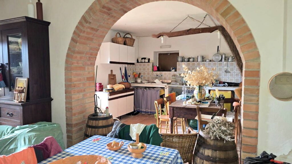 1510-Podere in posizione collinare con ampio terreno e vista panoramica fino al mare-Roccastrada-22 Agenzia Immobiliare ASIP