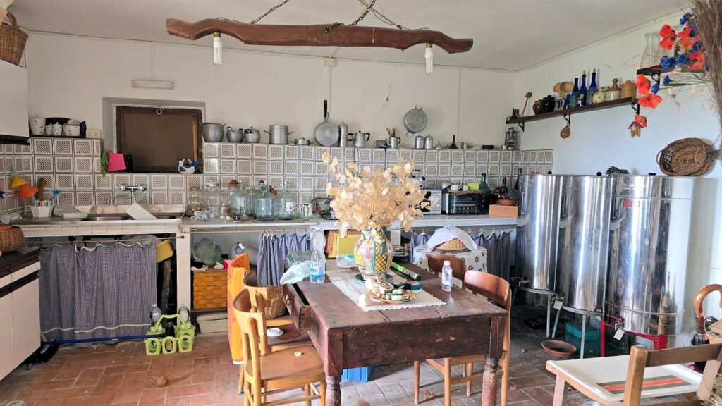 1510-Podere in posizione collinare con ampio terreno e vista panoramica fino al mare-Roccastrada-20 Agenzia Immobiliare ASIP