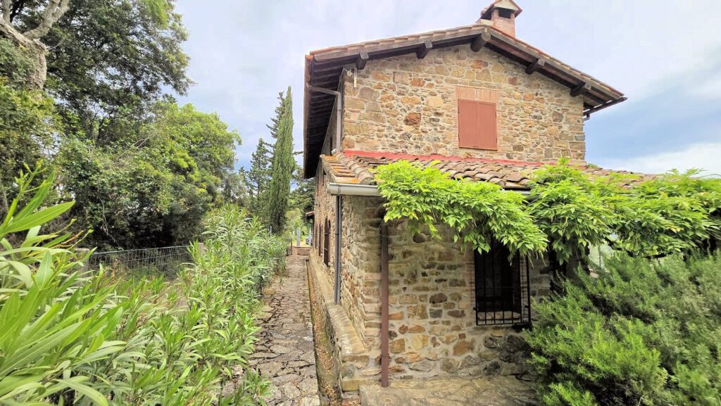 1702-Casale in pietra con vista panoramica-Suvereto-5 Agenzia Immobiliare ASIP