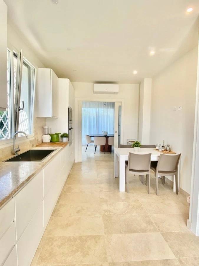 1703-Villa di recente realizzazione con piscina-Pietrasanta-13 Agenzia Immobiliare ASIP