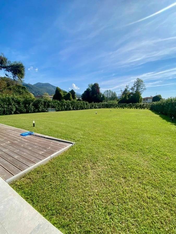1703-Villa di recente realizzazione con piscina-Pietrasanta-4 Agenzia Immobiliare ASIP