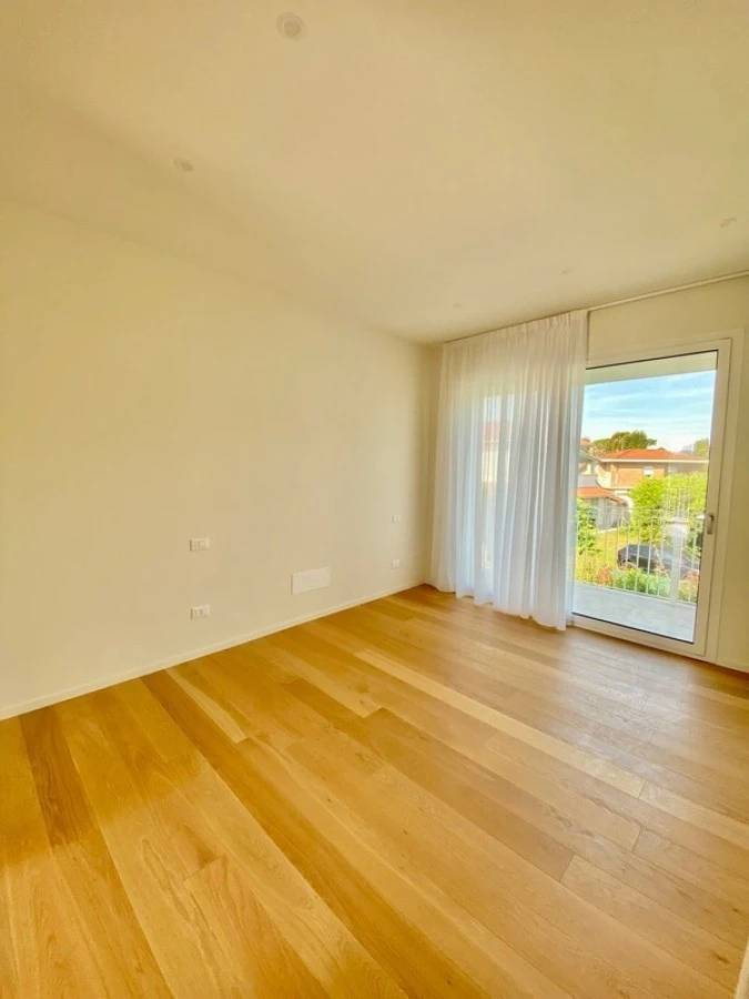 1703-Villa di recente realizzazione con piscina-Pietrasanta-18 Agenzia Immobiliare ASIP