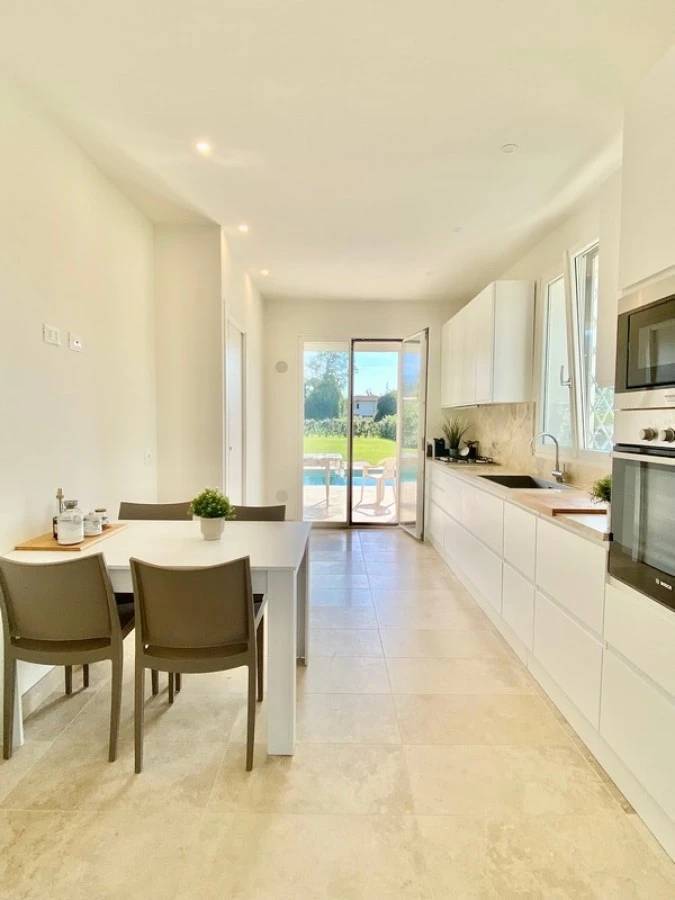 1703-Villa di recente realizzazione con piscina-Pietrasanta-17 Agenzia Immobiliare ASIP