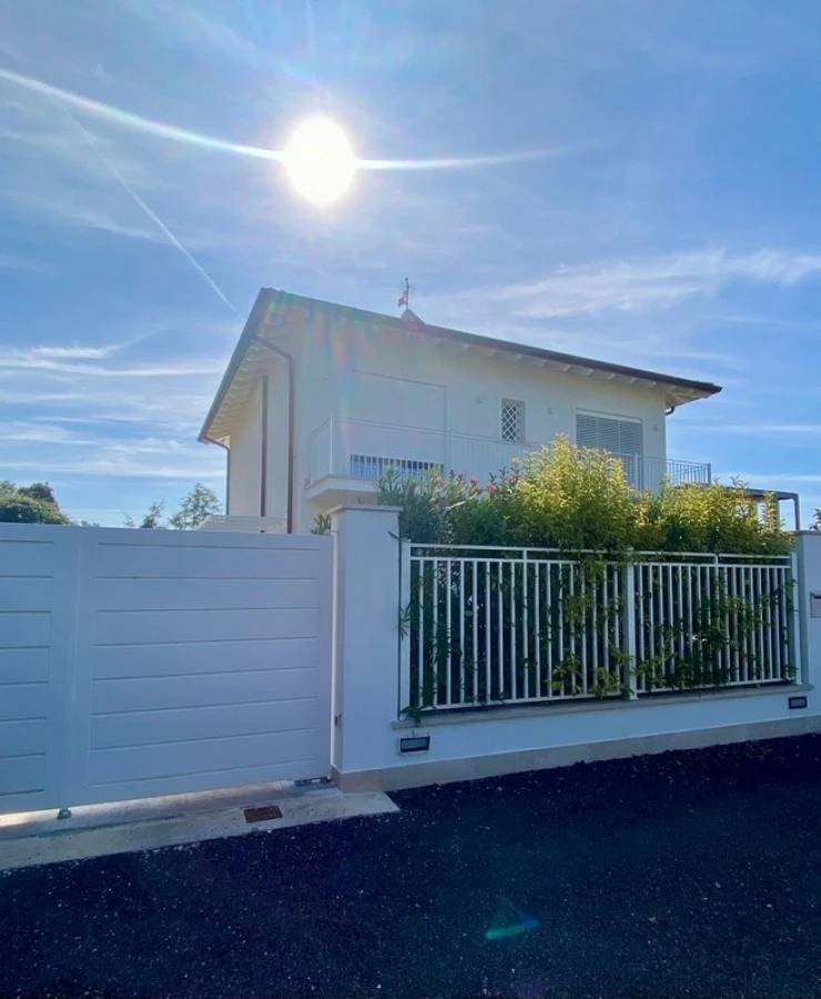 1703-Villa di recente realizzazione con piscina-Pietrasanta-7 Agenzia Immobiliare ASIP