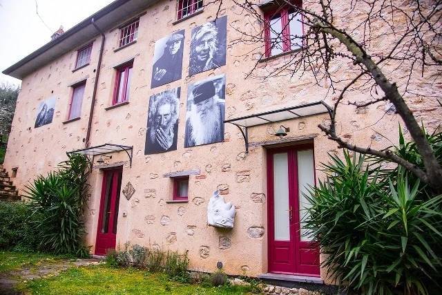 1704-Rustico in stile Toscano con giardino e piscina  in ottima posizione-Camaiore-7 Agenzia Immobiliare ASIP