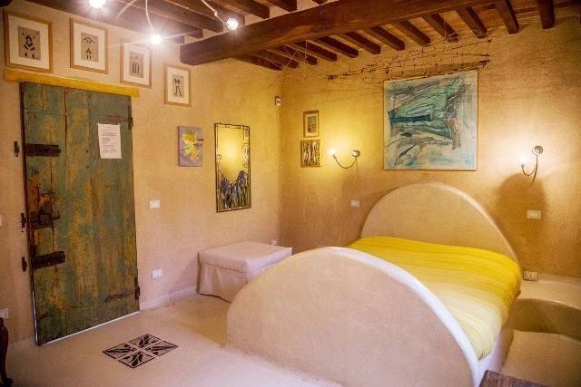 1704-Rustico in stile Toscano con giardino e piscina  in ottima posizione-Camaiore-23 Agenzia Immobiliare ASIP