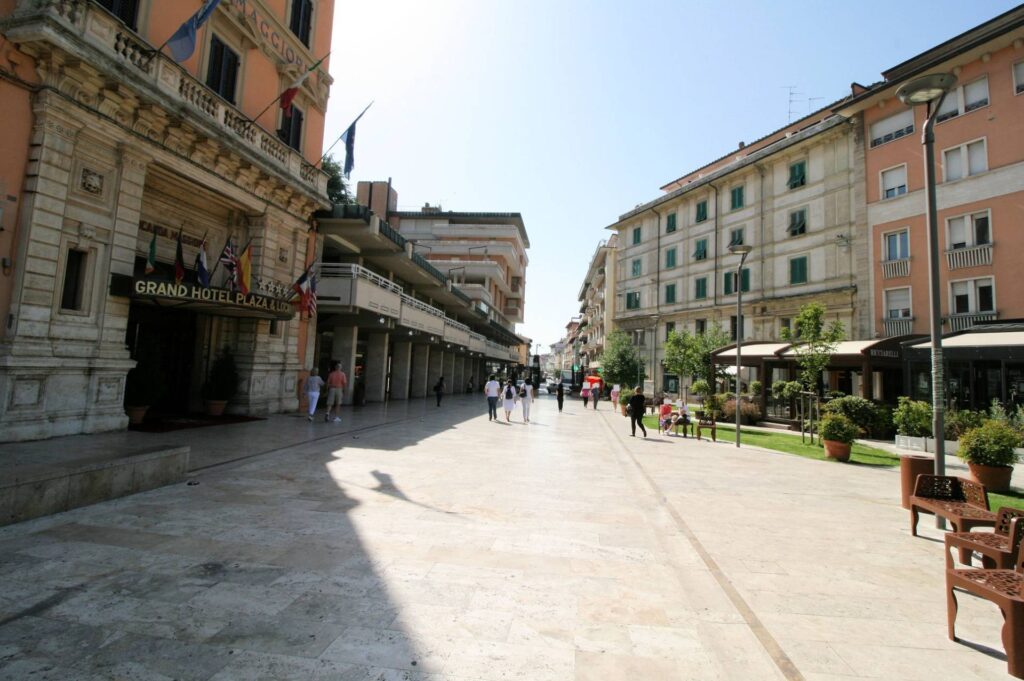 1706-Appartamento completamente ristrutturato al piano terra-Montecatini-Terme-9 Agenzia Immobiliare ASIP