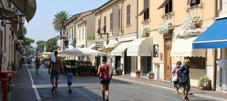 313-Storico ristorante con bar sul mare con buoni incassi-Massa-8 Agenzia Immobiliare ASIP