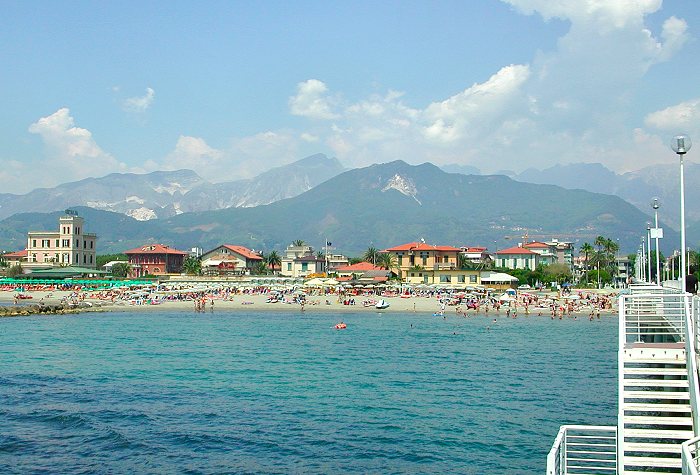 313-Storico ristorante con bar sul mare con buoni incassi-Massa-12 Agenzia Immobiliare ASIP