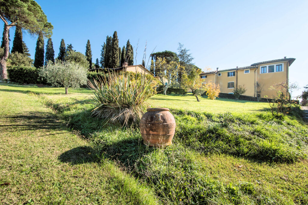 480-Antica villa padronale con parco-Pescia-5 Agenzia Immobiliare ASIP