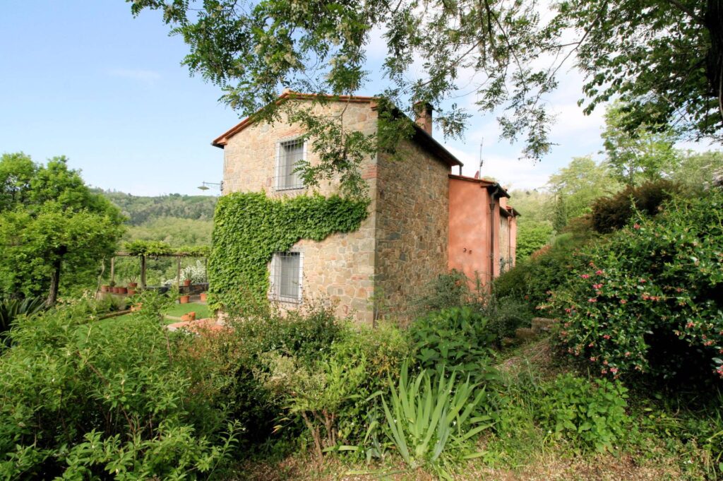 496-Casa colonica con piscina e vista panoramica-Buggiano-8 Agenzia Immobiliare ASIP