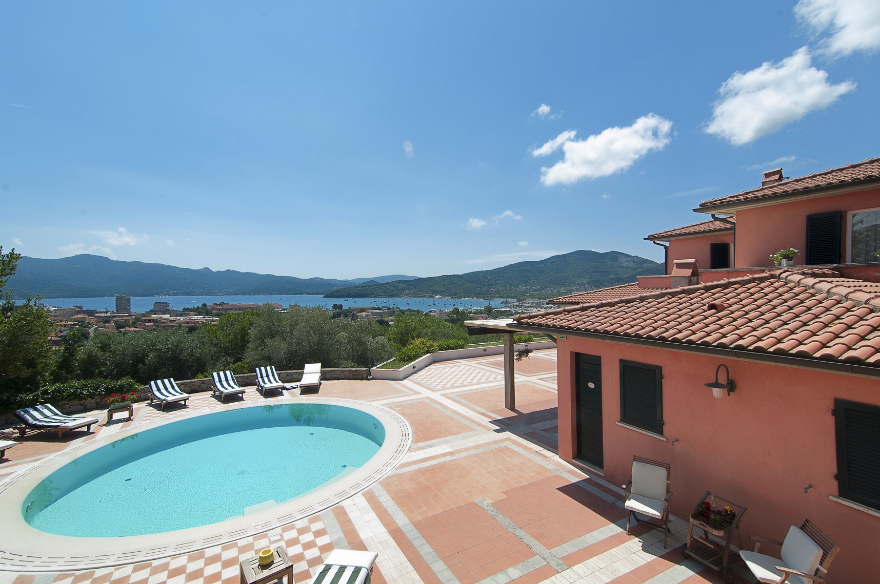 712-Villa di lusso con parco piscina e vista mare-Portoferraio-1 Agenzia Immobiliare ASIP