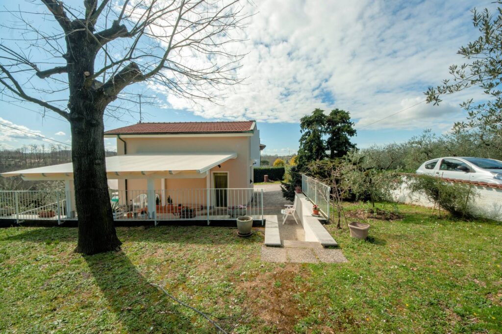 1328-Appartamento in bifamiliare con giardino privato e depemdance-Santa Maria a Monte-2 Agenzia Immobiliare ASIP