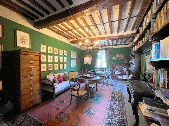 1363-Villa antica con parco-Capannori-1 Agenzia Immobiliare ASIP