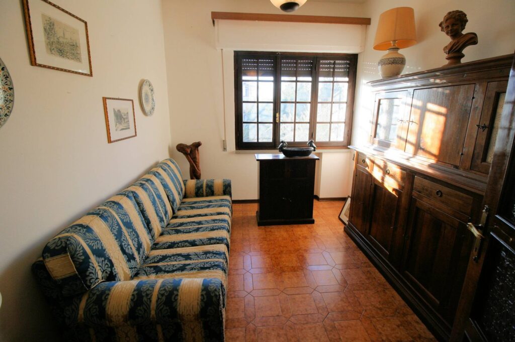 1395-Villa di ampia superficie in zona residenziale-Montecatini-Terme-10 Agenzia Immobiliare ASIP