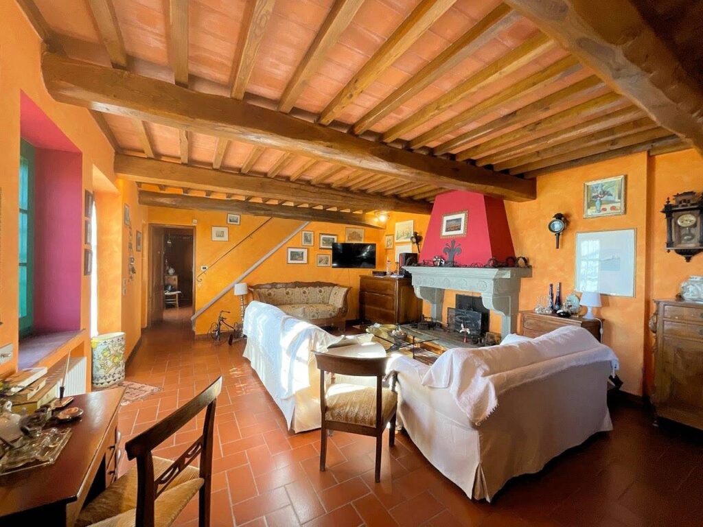1582-Villa in stile rustico Toscano con parco e suggestiva vista panoramica-Montecatini-Terme-11 Agenzia Immobiliare ASIP