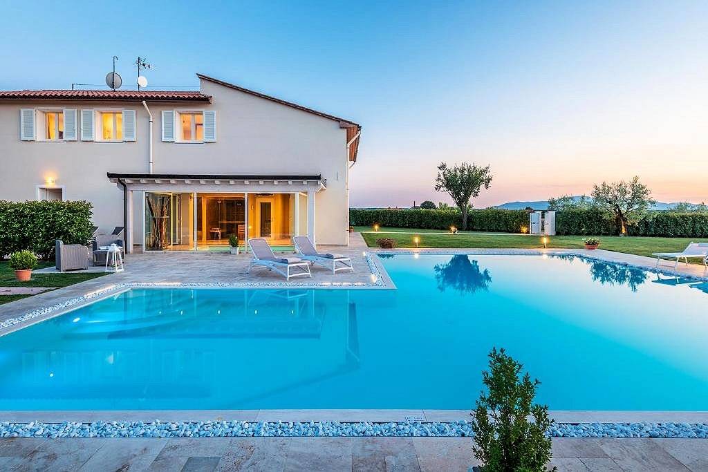1609-Stupenda villa con ogni confort con ampio giardino e piscina utilizzata come attivita' di casa vacanze-Monsummano Terme-8 Agenzia Immobiliare ASIP