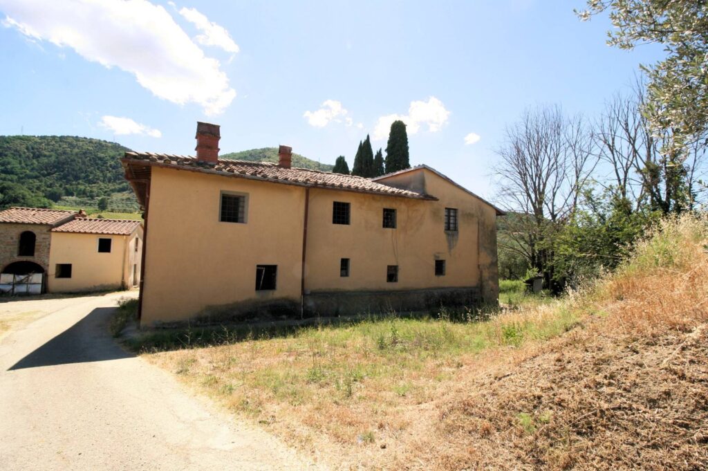 1269-Casa indipendente da ristrutturare con ampio uliveto-Quarrata-4 Agenzia Immobiliare ASIP