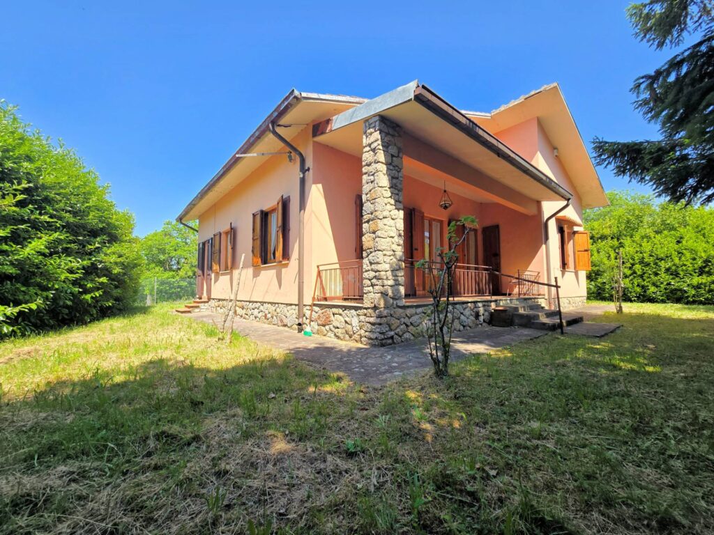 1707-Villetta libera su quattro lati con giardino-Marliana-1 Agenzia Immobiliare ASIP