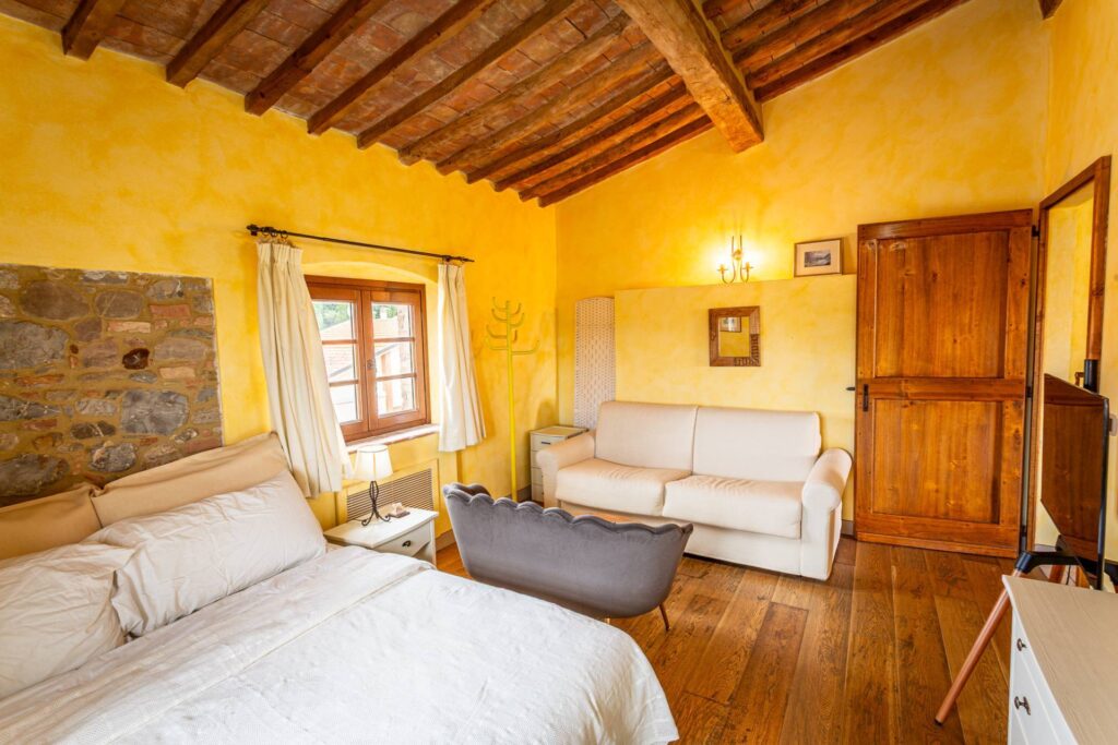 1717-Appartamento al piano secondo di complesso residenziale con piscina-Lajatico-18 Agenzia Immobiliare ASIP