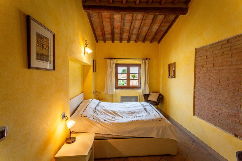 1717-Appartamento al piano secondo di complesso residenziale con piscina-Lajatico-19 Agenzia Immobiliare ASIP