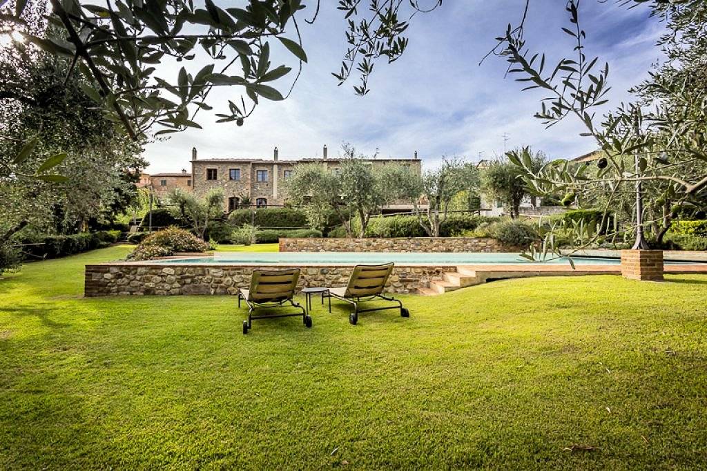 1717-Appartamento al piano secondo di complesso residenziale con piscina-Lajatico-1 Agenzia Immobiliare ASIP