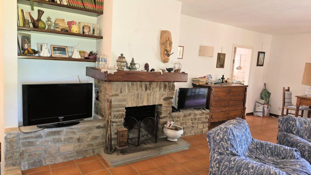 1718-Villa unifamiliare con piscina e ampio terreno-Scansano-16 Agenzia Immobiliare ASIP