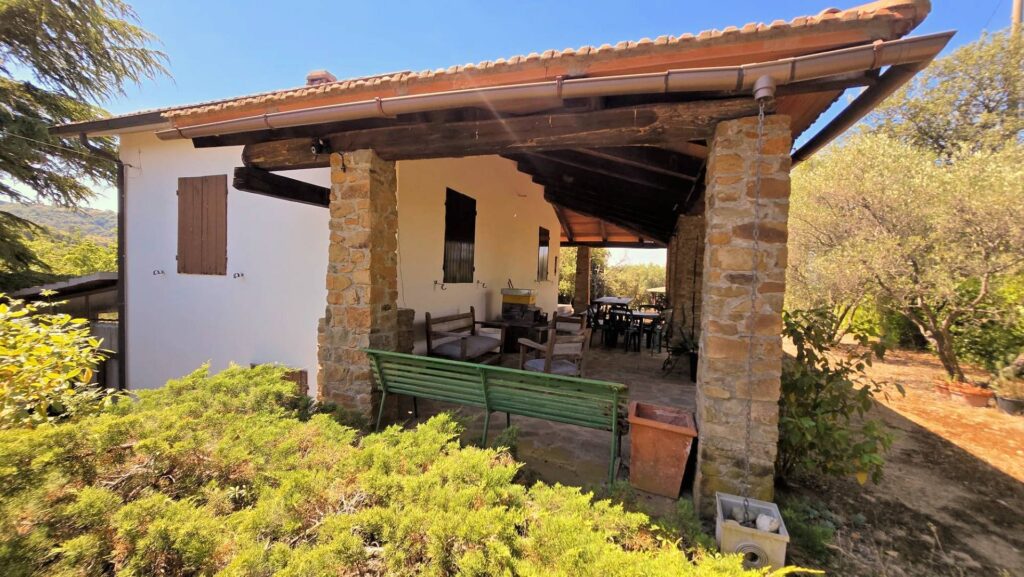1718-Villa unifamiliare con piscina e ampio terreno-Scansano-5 Agenzia Immobiliare ASIP