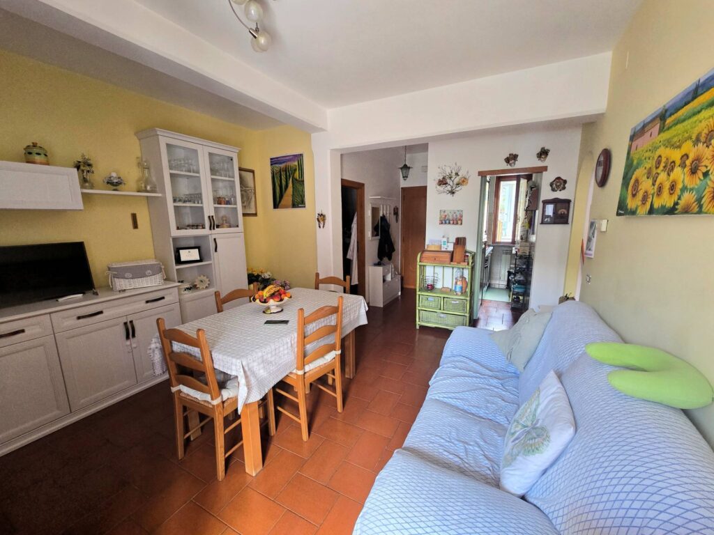 1719-Appartamento al piano terra con giardino-San Marcello Piteglio-2 Agenzia Immobiliare ASIP