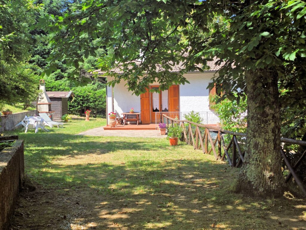 1721-Appartamento al piano primo in bifamiliare con giardino-Marliana-3 Agenzia Immobiliare ASIP